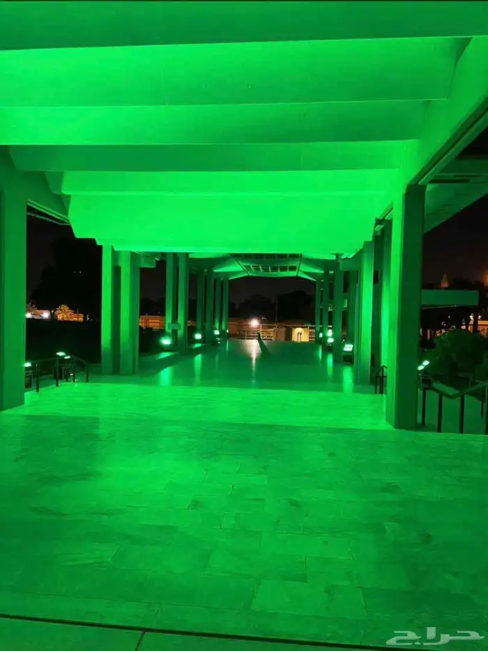 شاشات اضاءات سماعات مسرح 1