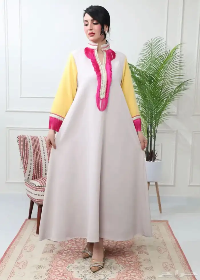 جلابية نسائية راقية مميزة لونين مطعمة بالهدب خامة الباربي 2