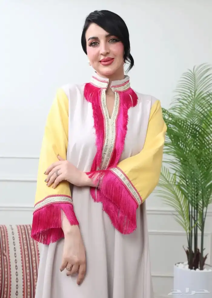 جلابية نسائية راقية مميزة لونين مطعمة بالهدب خامة الباربي 4