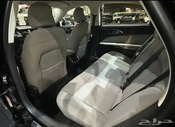 فورد تورس موديل 2022 ستاندر نضيف جدا 13