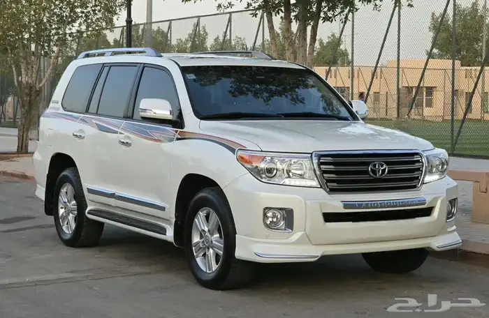 لاندكروزر 2015 بريمي مالك اول 0