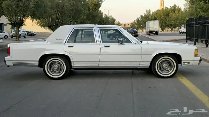 فورد فكتوريا 1990 17