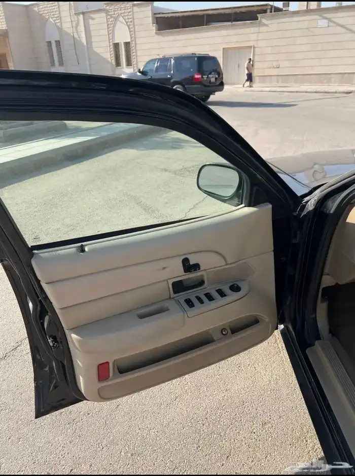 فورد فكتوريا 2011 سعودي ماشي قليل 11