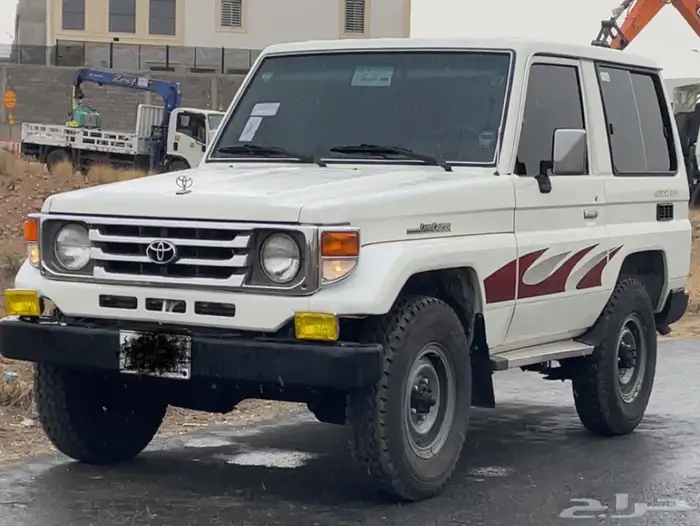 للبيع جيب ربع موديل 2006 3