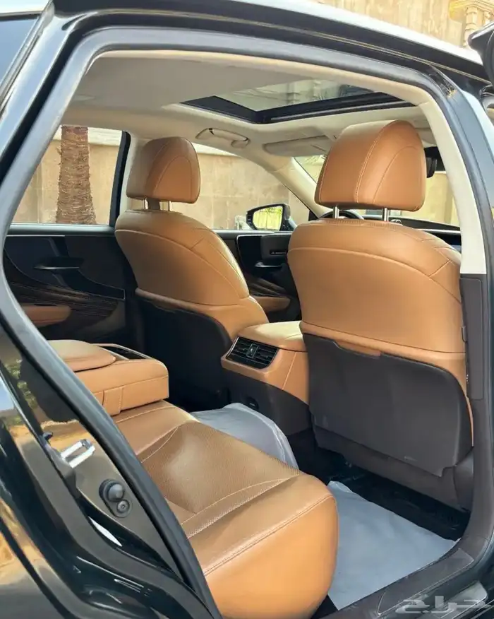 لكزس LS 350 2020 9