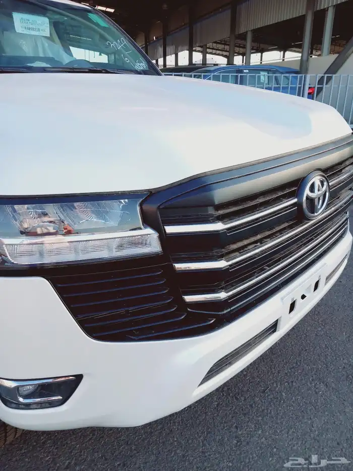 تويوتا لاندكروزر جي اكس GX ديزل 2024 اصفار 5