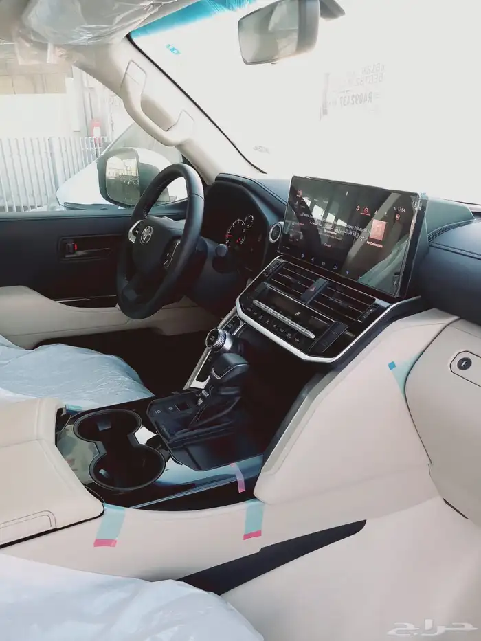 تويوتا لاندكروزر جي اكس ار GXR L2 ديزل اصفار 2024 17