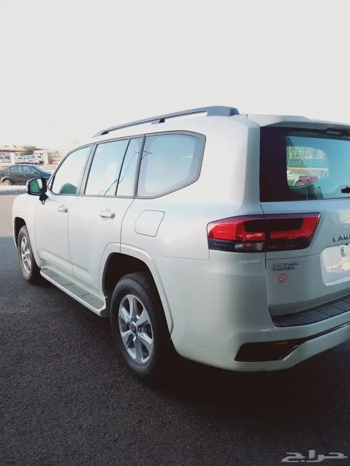تويوتا لاندكروزر جي اكس ار GXR L2 ديزل اصفار 2024 3