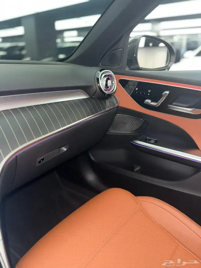 مملوكة لدي العصيمي قيد الشحن _ مرسيدس_بنز_C200_ 2025 8