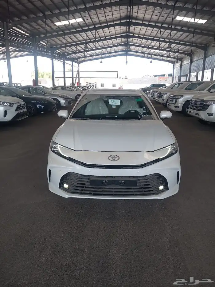 تويوتا كامري LE فل بنزين 2025 0