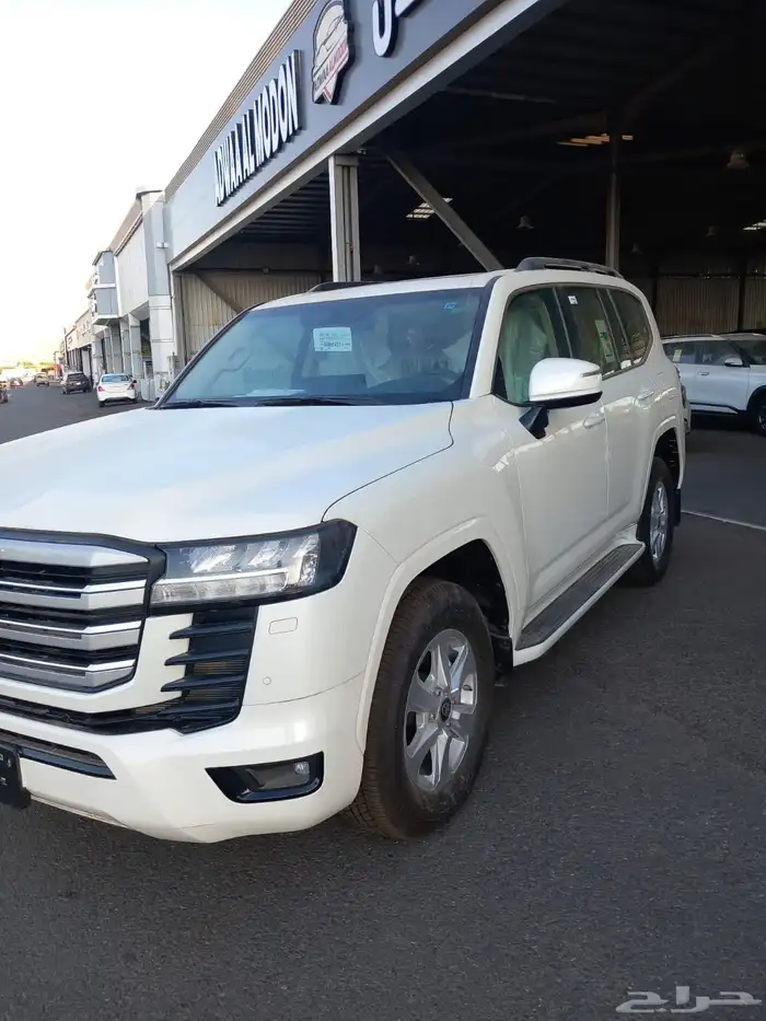 تويوتا لاندكروزر جي اكس ار GXR L2 ديزل اصفار 2024 1