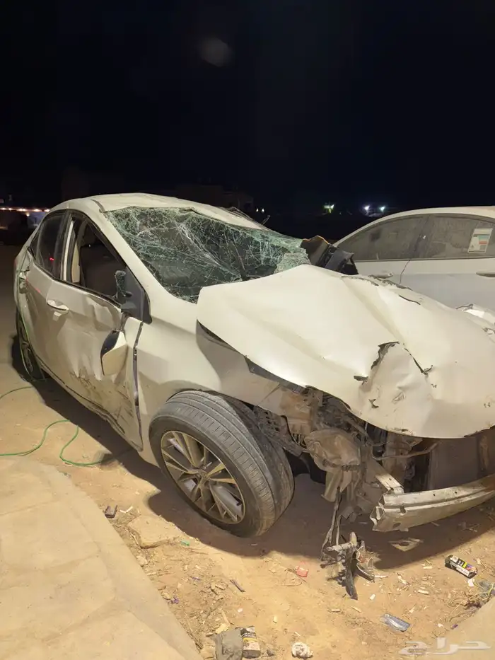 للبيع كورلا 2015 مصدومه السوم 7 الف 1