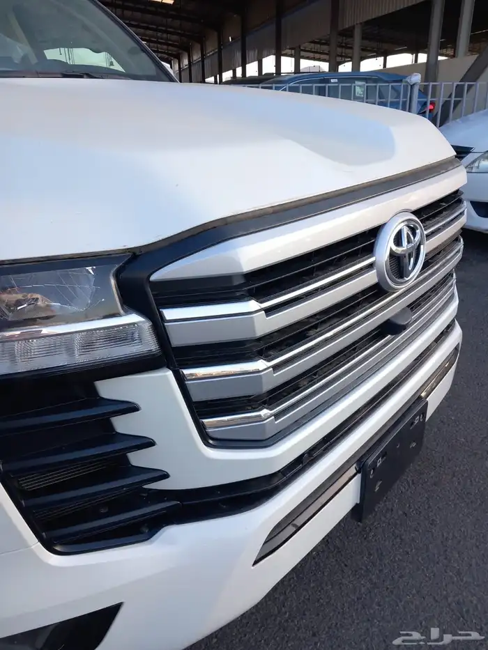 تويوتا لاندكروزر جي اكس ار GXR L2 ديزل اصفار 2024 8