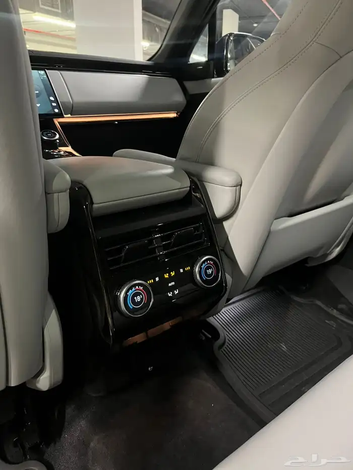 رانج روفر سبورت SE 2023 بلاك ايديشن 21