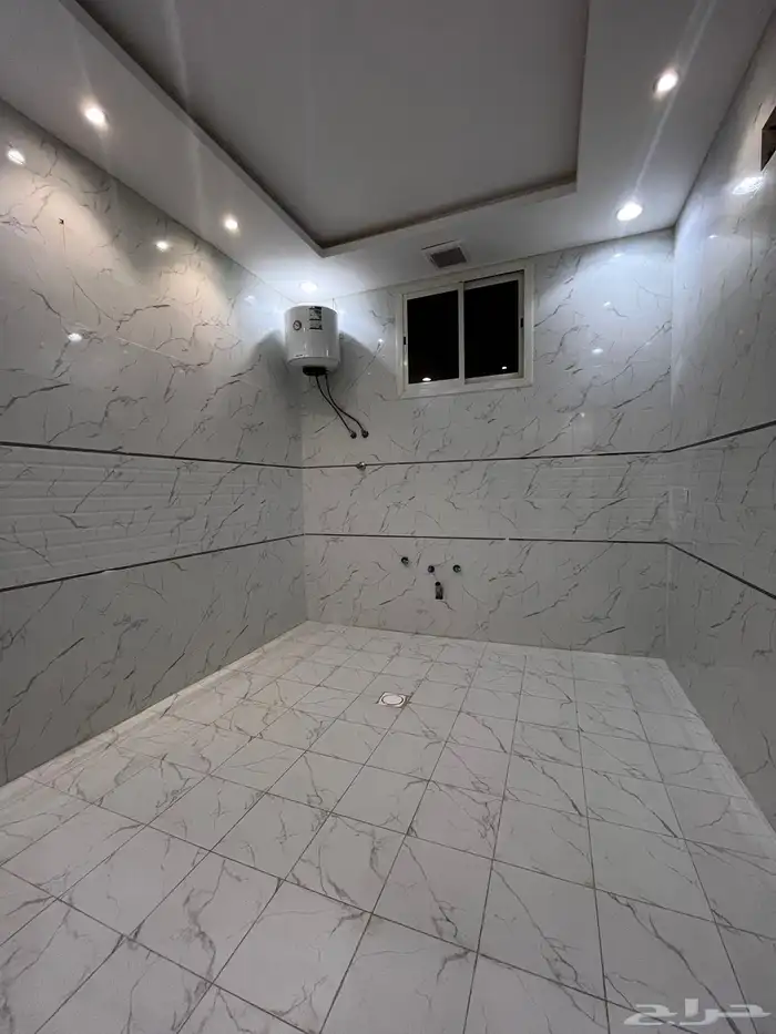 شقة جديده للاجار في حي العوالي 4