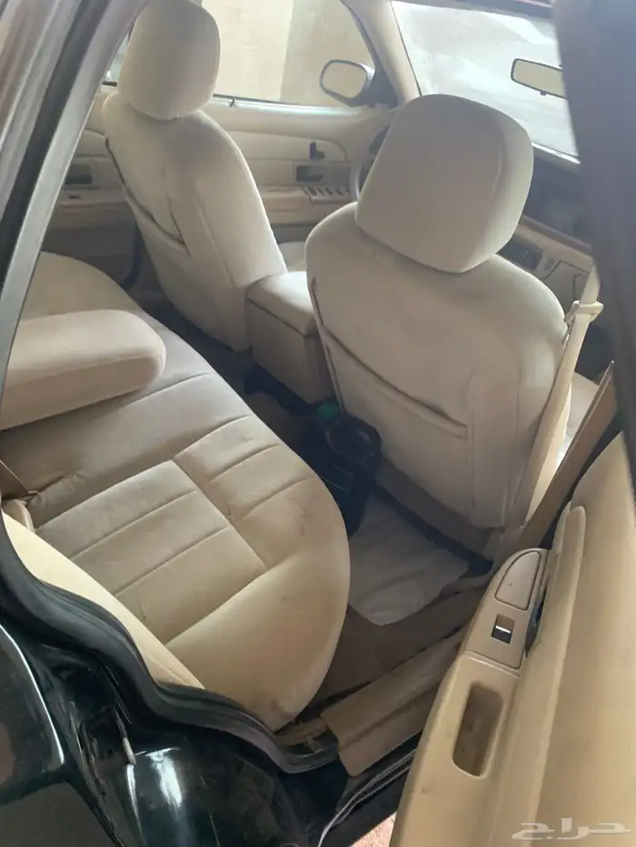 فورد كراون فكتوريا 2010 9