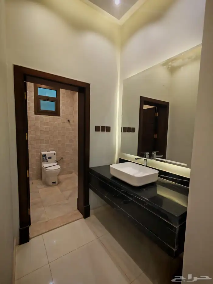 للبيع فلل دورين و ملحق با الخميس حي دوره الموسى وسط الخدمات 23