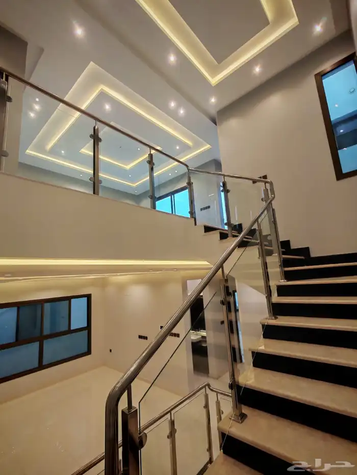 للبيع فلل دورين و ملحق با الخميس حي دوره الموسى وسط الخدمات 34