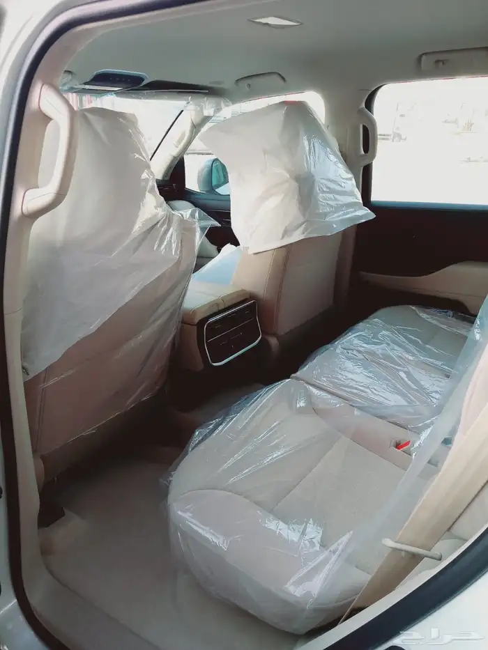 تويوتا لاندكروزر جي اكس GX ديزل 2024 اصفار 14