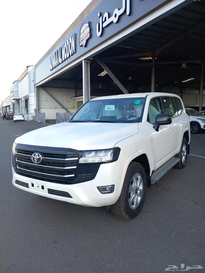 تويوتا لاندكروزر جي اكس GX ديزل 2024 اصفار 1