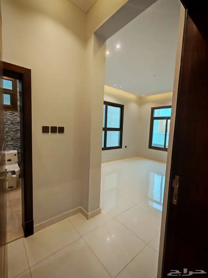 للبيع فلل دورين و ملحق با الخميس حي دوره الموسى وسط الخدمات 22