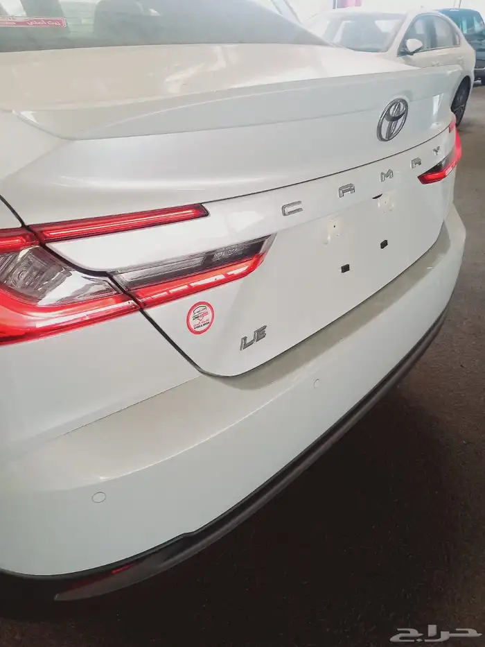 تويوتا كامري LE فل بنزين 2025 15