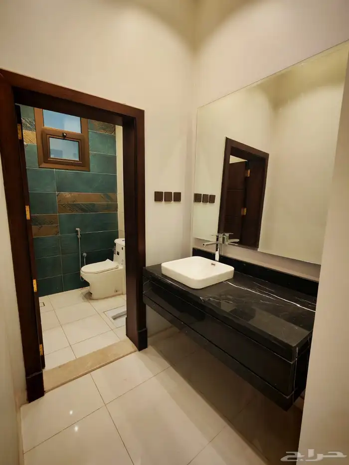 للبيع فلل دورين و ملحق با الخميس حي دوره الموسى وسط الخدمات 9