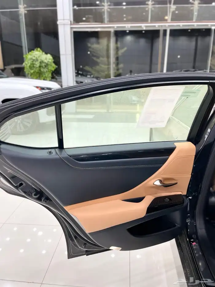 لكزس es300 هايبرد AH 18