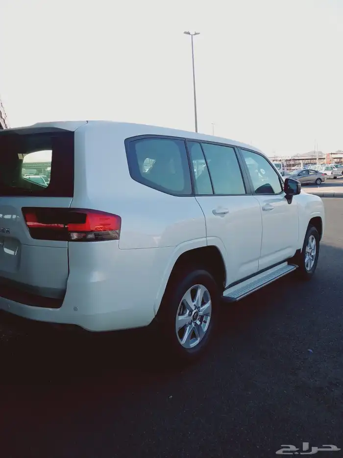 تويوتا لاندكروزر جي اكس GX ديزل 2024 اصفار 8