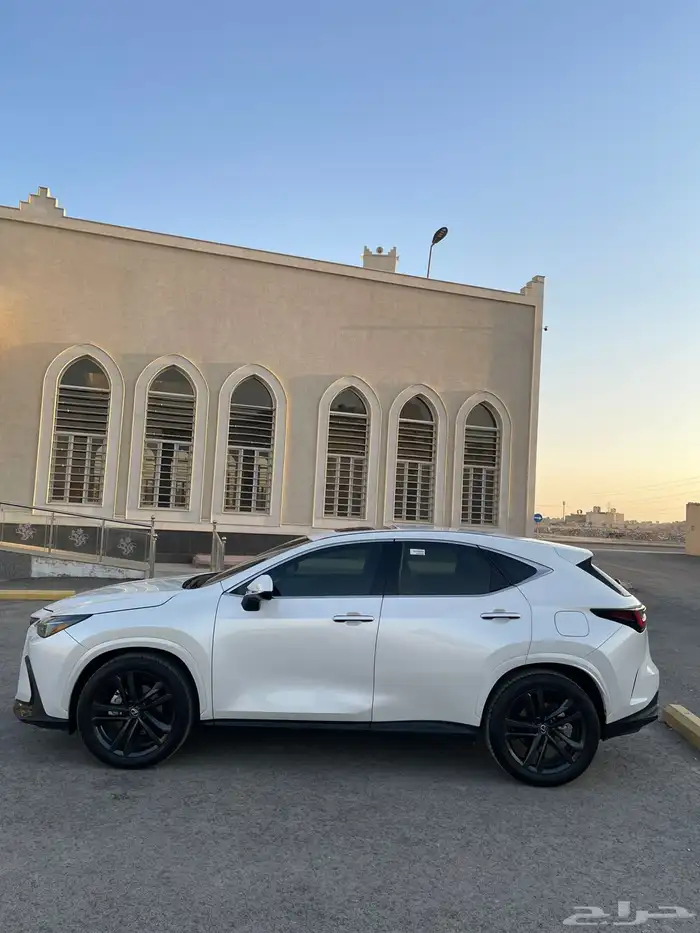 للبيع لكزس NX350h - 2024 مخزن 26