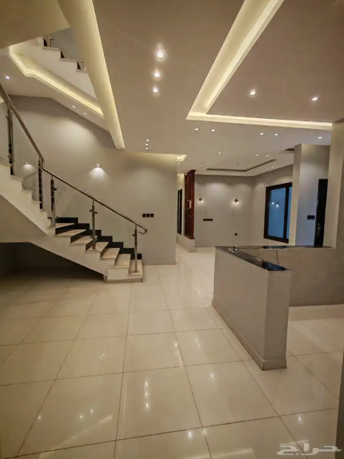 للبيع فلل دورين و ملحق با الخميس حي دوره الموسى وسط الخدمات 13