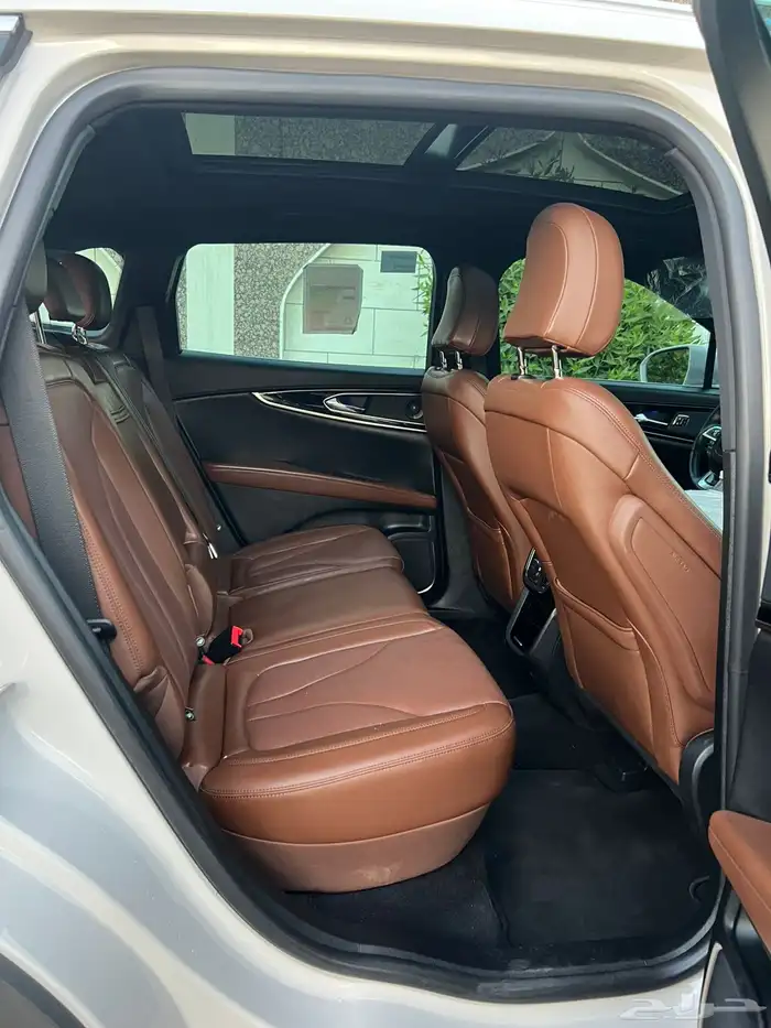 لينكولن نوتيلوس اخت الجديده 11