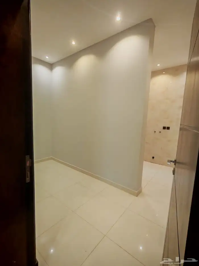 للبيع فلل دورين و ملحق با الخميس حي دوره الموسى وسط الخدمات 35