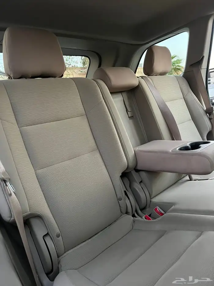 جراند شيروكي ليمتد 2017 ( V6 مالك أول ) 17