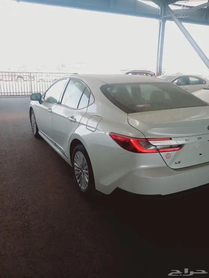 تويوتا كامري LE فل بنزين 2025 8