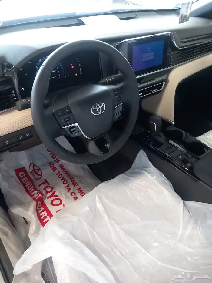 تويوتا كامري LE فل بنزين 2025 11