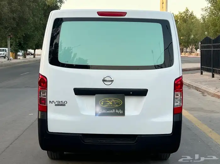 نيسان باص ثلاجة موديل 2020 قير عادي ديزل شامل الضريبة 7