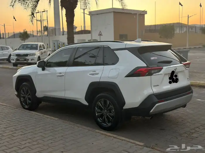 راف فور 2023 1