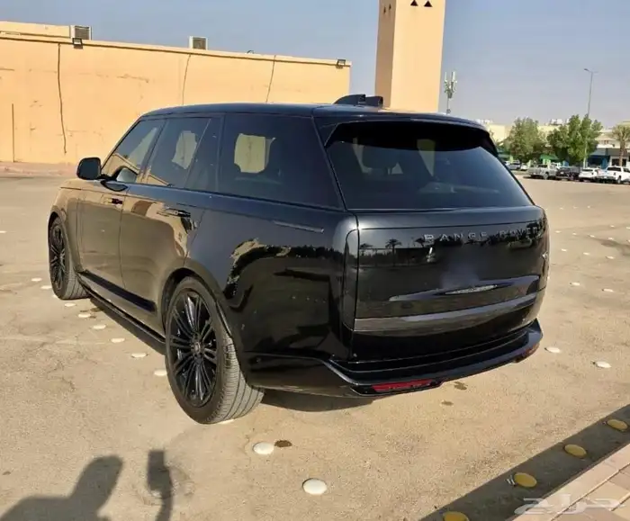 للبيع رانج روفر فوج 2023 - V8 فل الفل الفل تم البيع 4