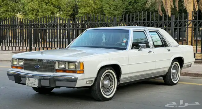 فورد فكتوريا 1990 0