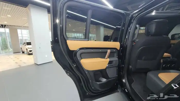 لاند روفر ديفندر 2023 Defender P400 X وارد كوريا 20
