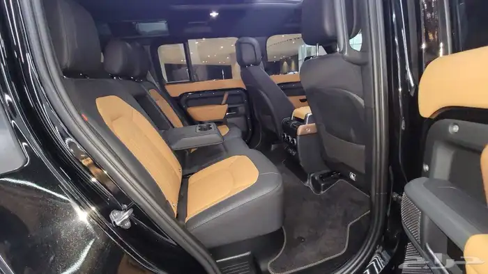 لاند روفر ديفندر 2023 Defender P400 X وارد كوريا 29