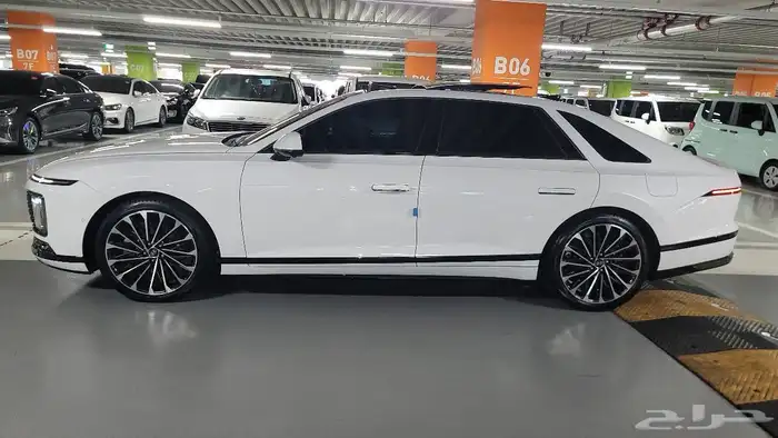 أزيرا كاليجرافي - 2023 - بنزين - 3.5cc وارد كوريا 3