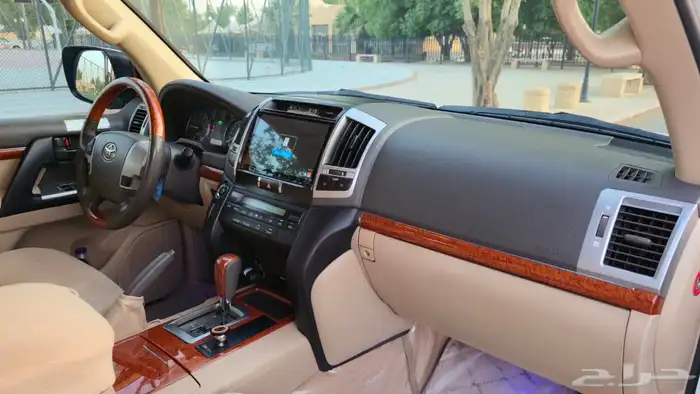 لاندكروزر 2015 بريمي مالك اول 2