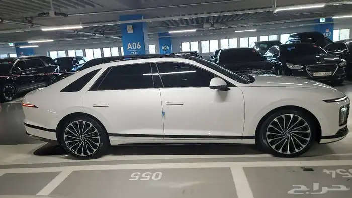 أزيرا كاليجرافي - 2023 - بنزين - 3.5cc وارد كوريا 2