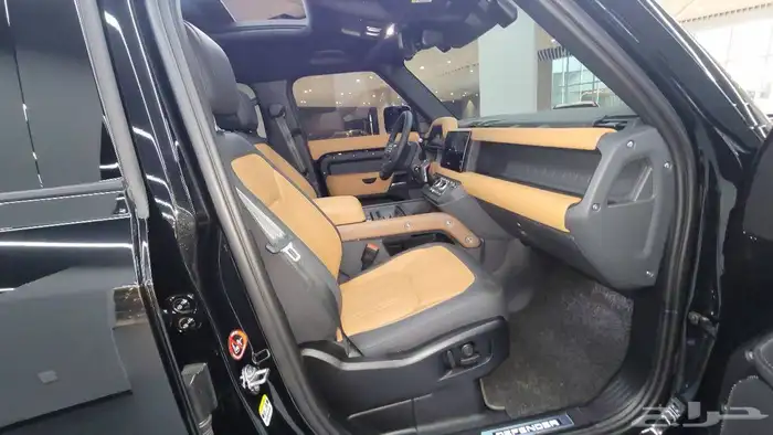 لاند روفر ديفندر 2023 Defender P400 X وارد كوريا 32
