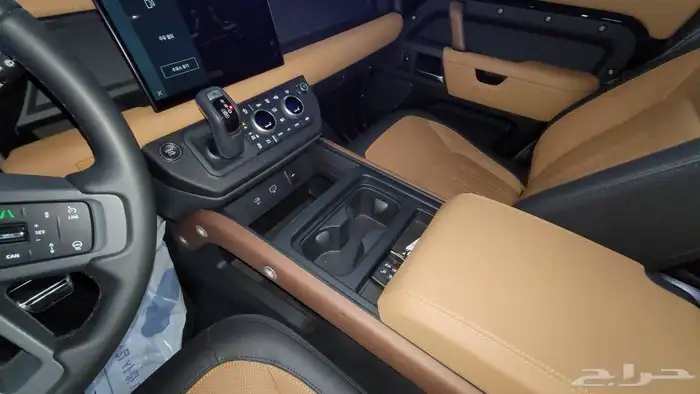 لاند روفر ديفندر 2023 Defender P400 X وارد كوريا 15