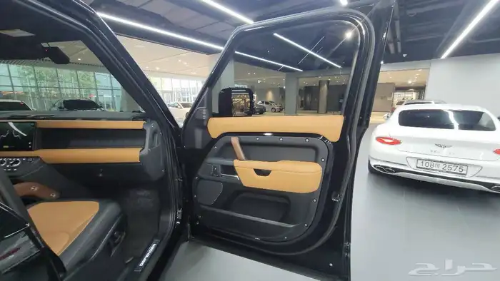 لاند روفر ديفندر 2023 Defender P400 X وارد كوريا 33