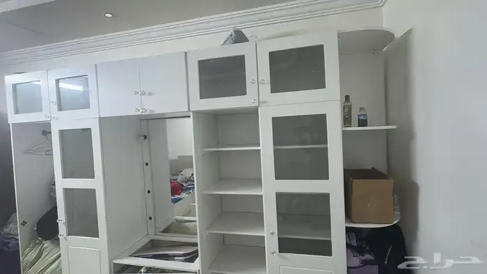 دولاب مقسم ومرتب 6