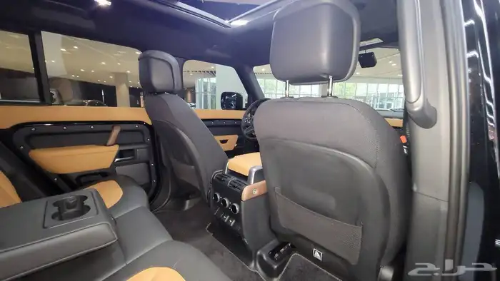 لاند روفر ديفندر 2023 Defender P400 X وارد كوريا 30